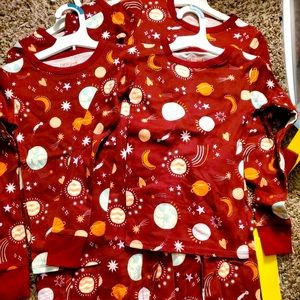 Size 6 pajamas Unisex